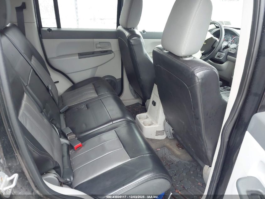 2008 Jeep Liberty Sport VIN: 1J8GN28K08W270526 Lot: 43805117