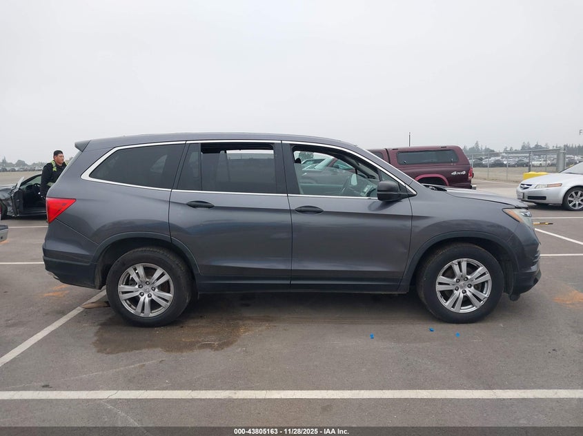 2017 Honda Pilot Lx VIN: 5FNYF5H1XHB031149 Lot: 43805163