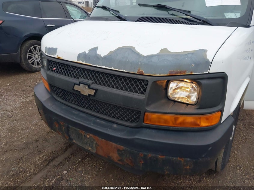 2008 Chevrolet Express Work Van VIN: 1GCGG25C581221558 Lot: 43805172