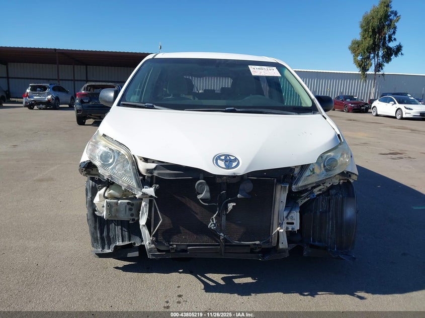 2011 Toyota Sienna Base V6 VIN: 5TDZK3DC5BS044504 Lot: 43805219