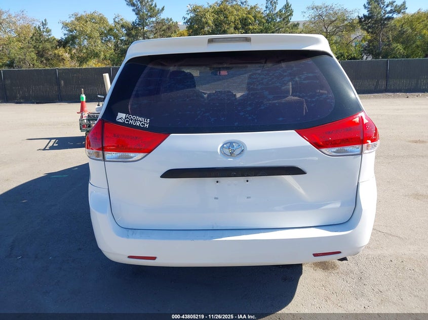 2011 Toyota Sienna Base V6 VIN: 5TDZK3DC5BS044504 Lot: 43805219