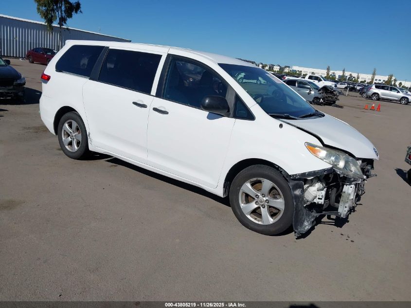 TOYOTA SIENNA BASE V6