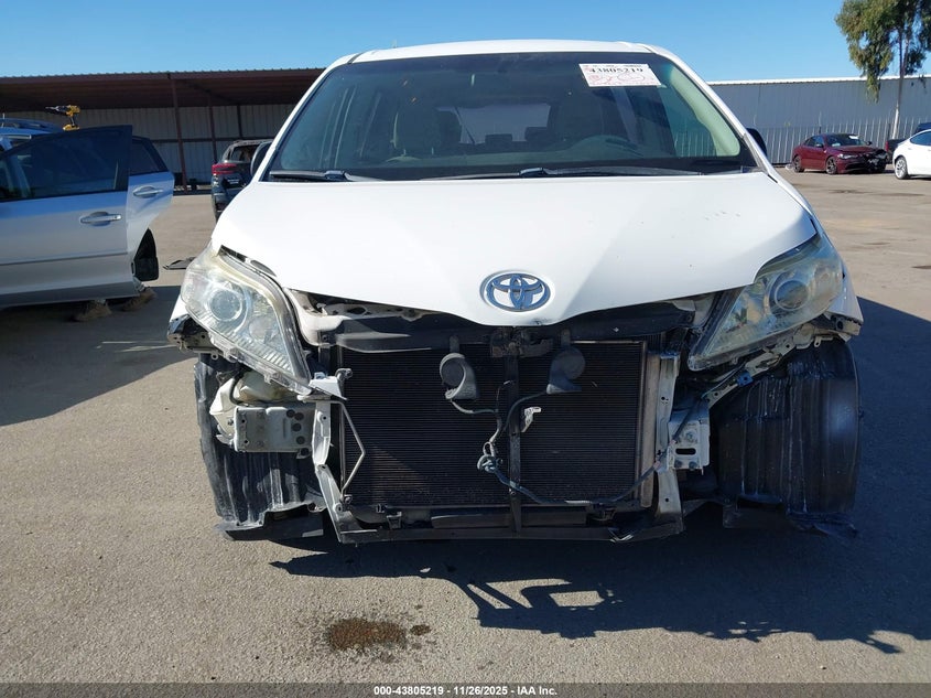 2011 Toyota Sienna Base V6 VIN: 5TDZK3DC5BS044504 Lot: 43805219