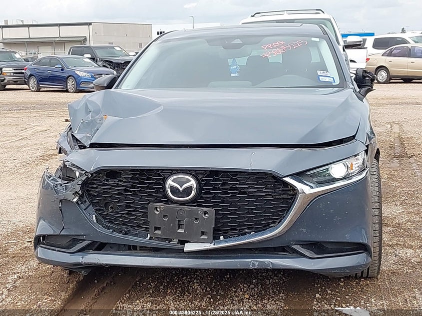 2022 Mazda Mazda3 Carbon Edition VIN: 3MZBPACL5NM309352 Lot: 43805225