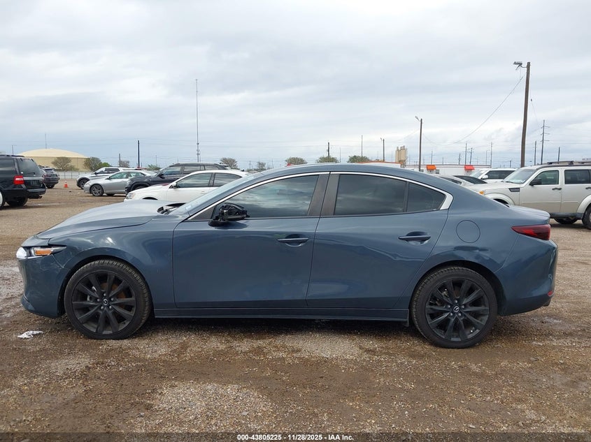 2022 Mazda Mazda3 Carbon Edition VIN: 3MZBPACL5NM309352 Lot: 43805225
