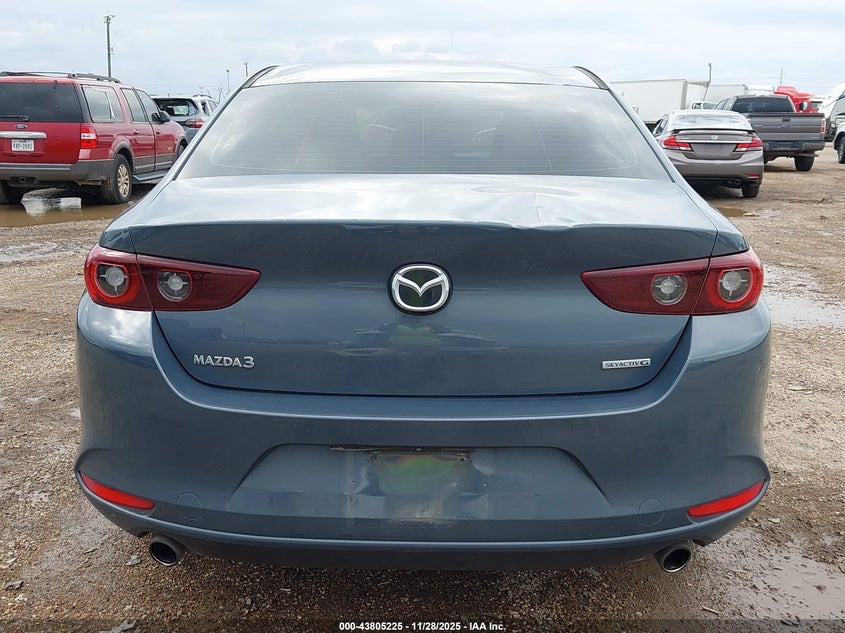 2022 Mazda Mazda3 Carbon Edition VIN: 3MZBPACL5NM309352 Lot: 43805225