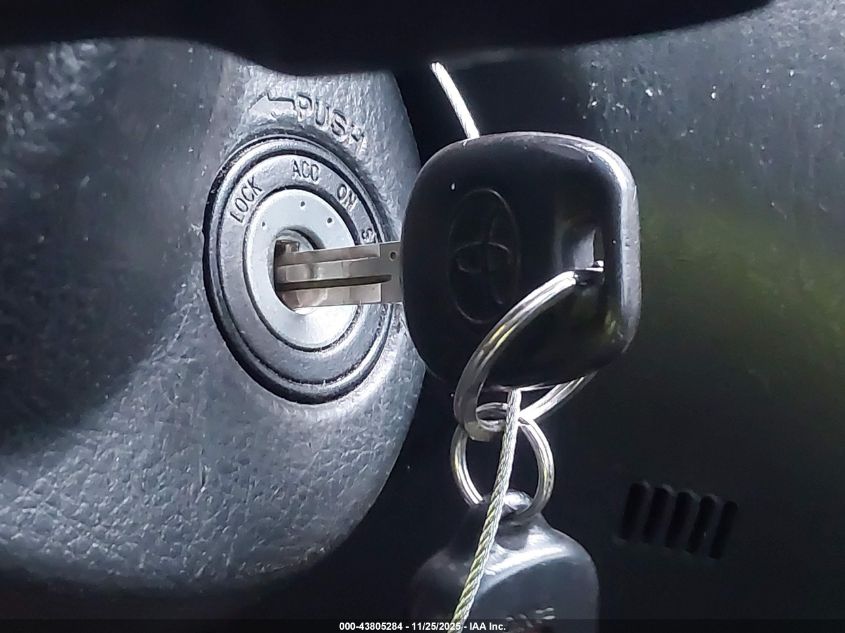 2005 Toyota Corolla S VIN: 2T1BR32E05C390586 Lot: 43805284