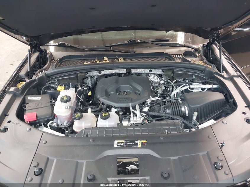 JEEP GRAND CHEROKEE 4XE - zdjęcie 10