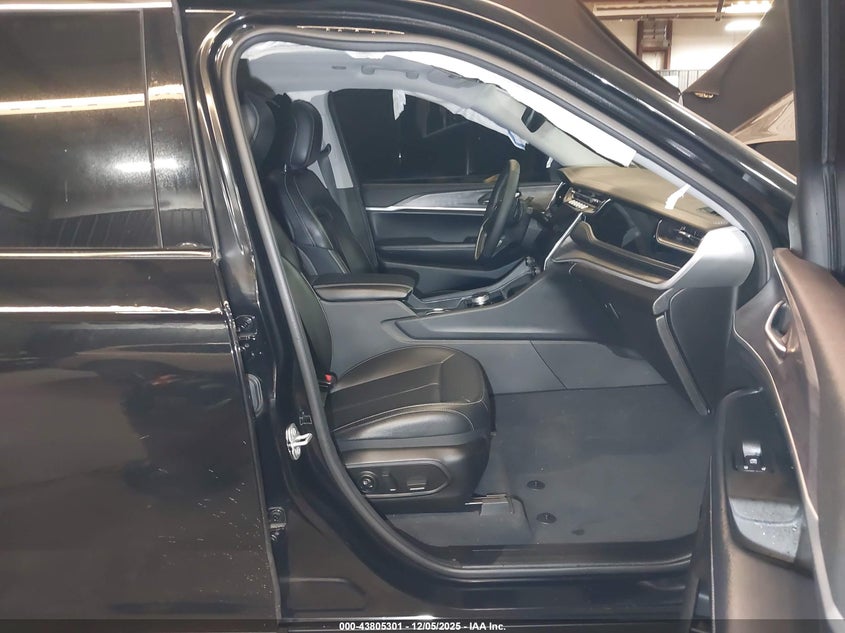 2024 JEEP GRAND CHEROKEE 4XE auction photo 5