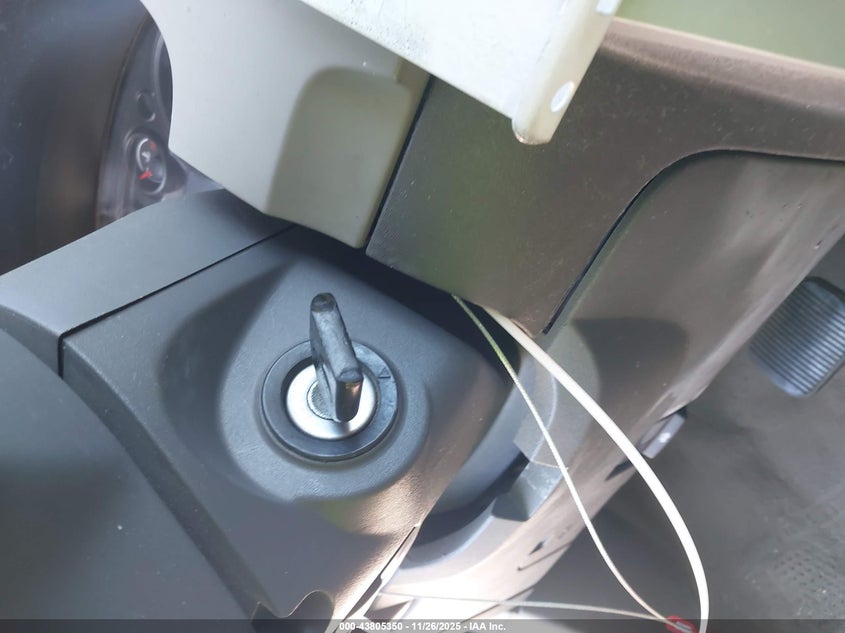 2008 Ford Focus S VIN: 1FAHP34N78W189055 Lot: 43805350