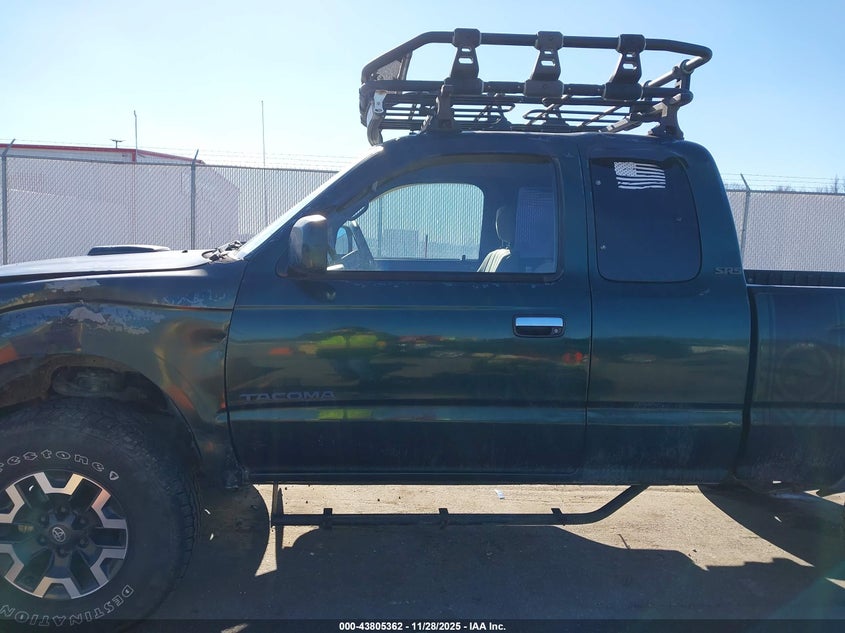 2000 Toyota Tacoma Base V6 VIN: 4TAWN72N4YZ634153 Lot: 43805362