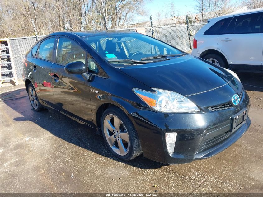 TOYOTA PRIUS THREE SE