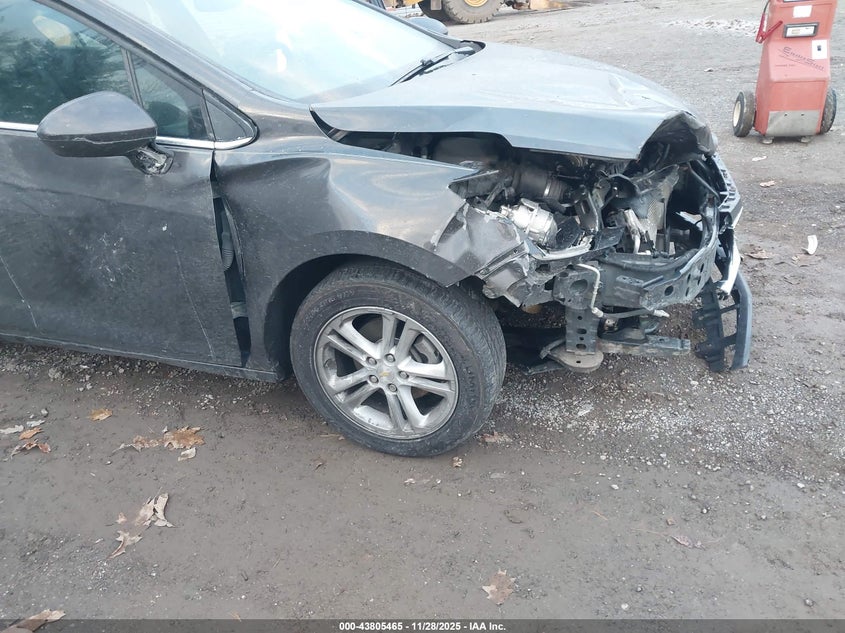 2017 Chevrolet Cruze Lt Auto VIN: 1G1BE5SM8H7172280 Lot: 43805465