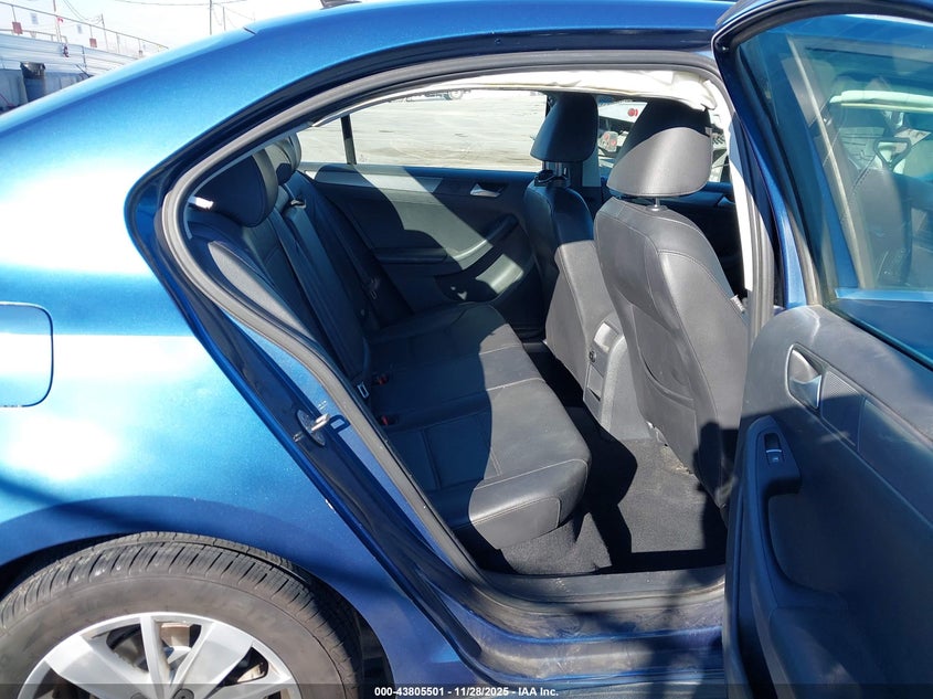 2015 Volkswagen Jetta 2.0L Tdi Se VIN: 3VWLA7AJ3FM255643 Lot: 43805501