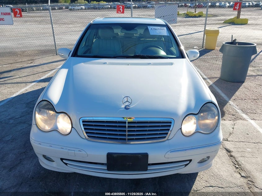 2005 Mercedes-Benz C 240 Luxury VIN: WDBRF61J95A676530 Lot: 43805505