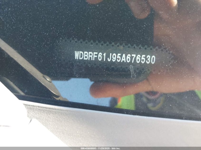 2005 Mercedes-Benz C 240 Luxury VIN: WDBRF61J95A676530 Lot: 43805505