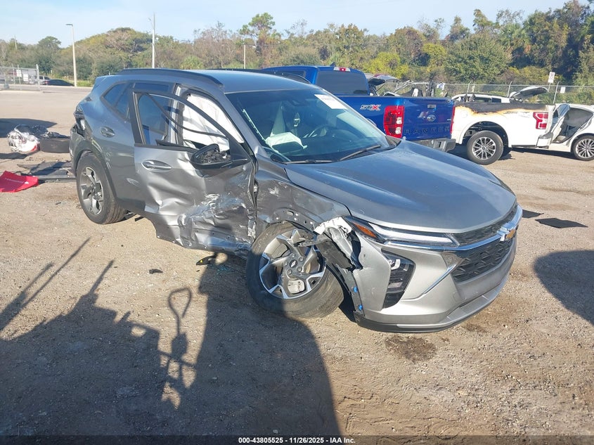CHEVROLET TRAX FWD LT