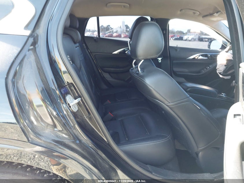 2018 Infiniti Qx30 Luxury VIN: SJKCH5CP3JA059001 Lot: 43805541