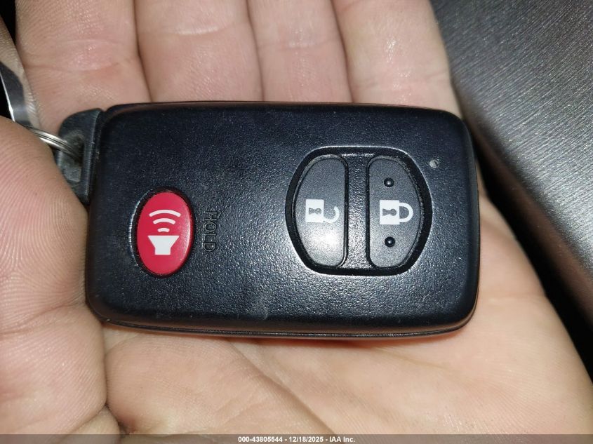 2014 Toyota Prius Two VIN: JTDKN3DUXE1737135 Lot: 43805544