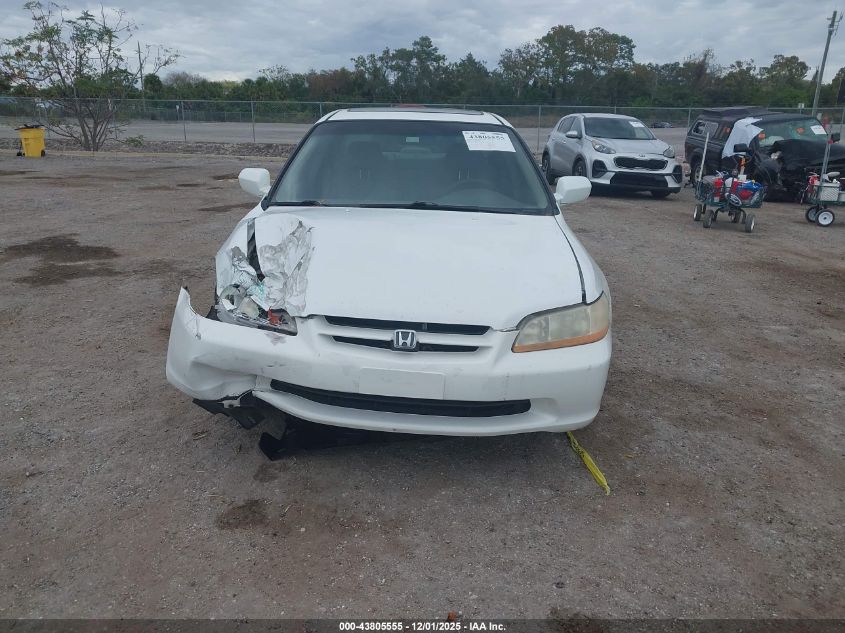 2000 Honda Accord 3.0 Ex VIN: 1HGCG1650YA086385 Lot: 43805555