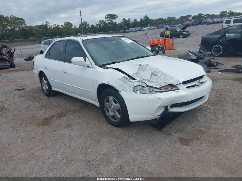 2000 Honda Accord 3.0 Ex VIN: 1HGCG1650YA086385 Lot: 43805555