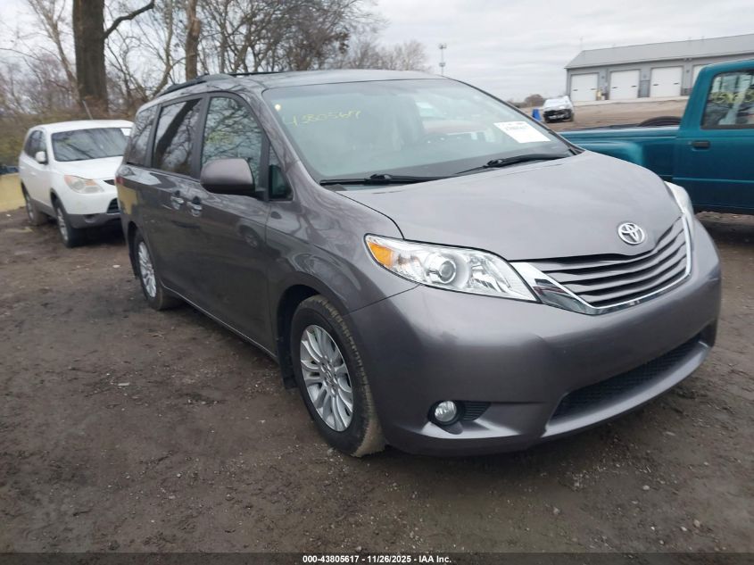 TOYOTA SIENNA XLE 8 PASSENGER
