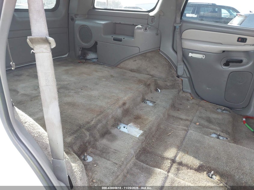 2001 Chevrolet Tahoe Ls VIN: 1GNEC13T01R214824 Lot: 43805618