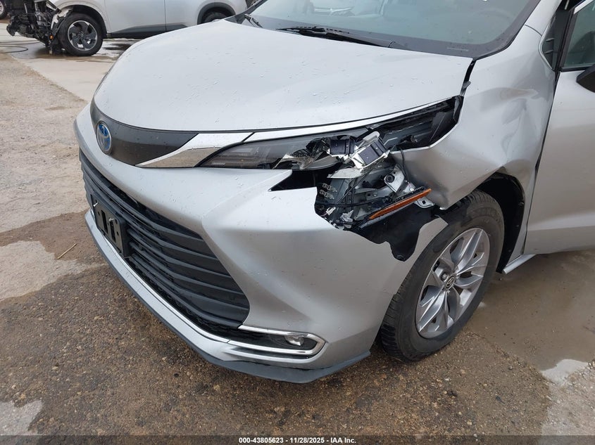 2024 Toyota Sienna Xle VIN: 5TDYRKEC3RS196517 Lot: 43805623