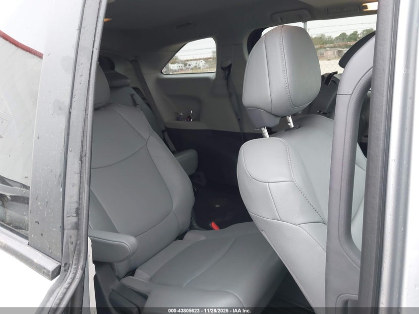 2024 Toyota Sienna Xle VIN: 5TDYRKEC3RS196517 Lot: 43805623