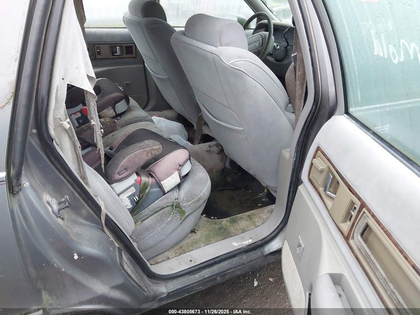 1992 Buick Roadmaster VIN: 1G4BN5377NR440652 Lot: 43805673