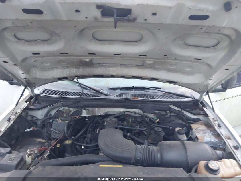 1999 Ford F-250 Lariat/Work Series/Xl/Xlt VIN: 1FTRX27L2XNA43802 Lot: 43805740