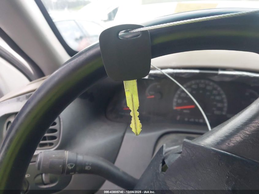 1999 Ford F-250 Lariat/Work Series/Xl/Xlt VIN: 1FTRX27L2XNA43802 Lot: 43805740