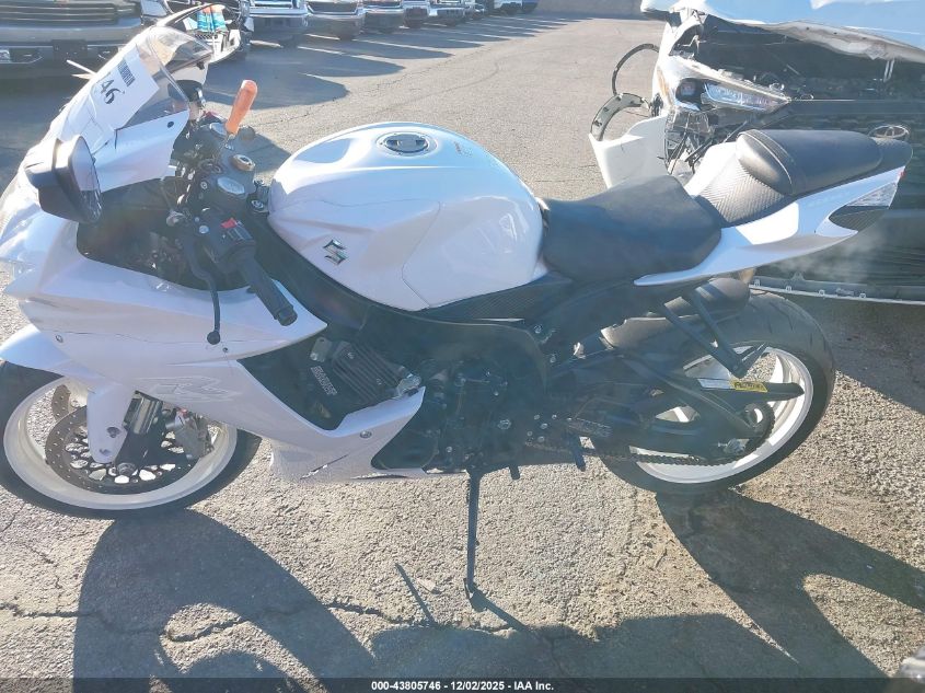 2019 Suzuki Gsx-R600 VIN: JS1GN7FA2K7100243 Lot: 43805746