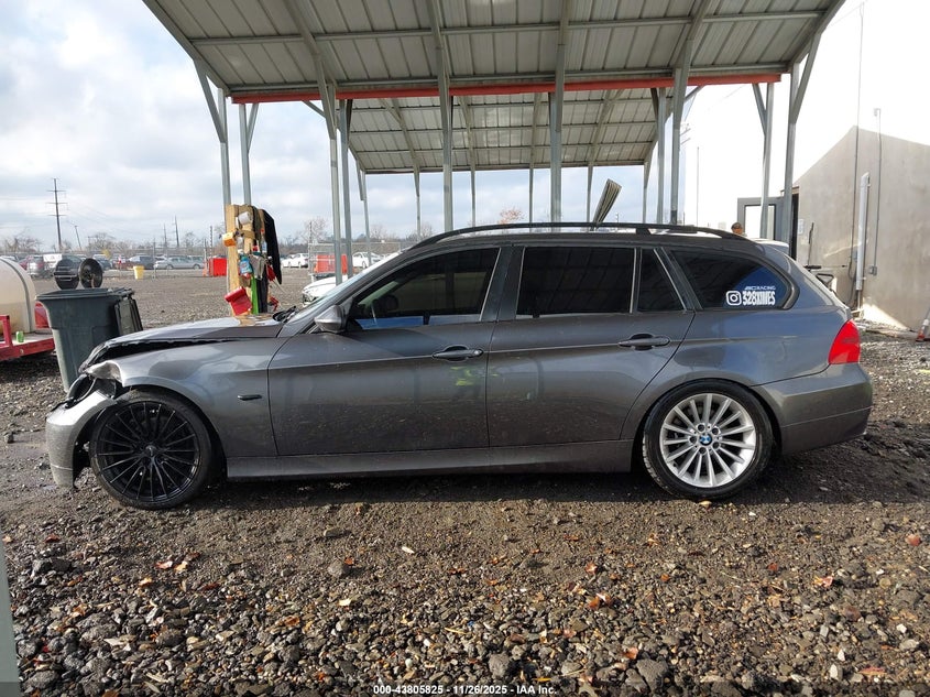 2008 BMW 328Xi VIN: WBAVT73558FZ37235 Lot: 43805825