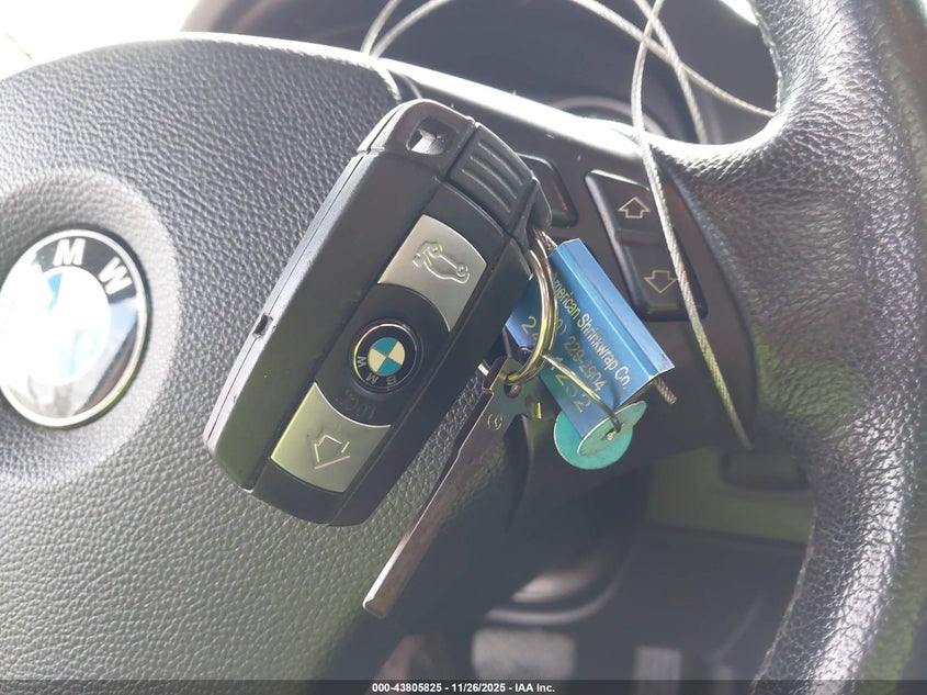 2008 BMW 328Xi VIN: WBAVT73558FZ37235 Lot: 43805825