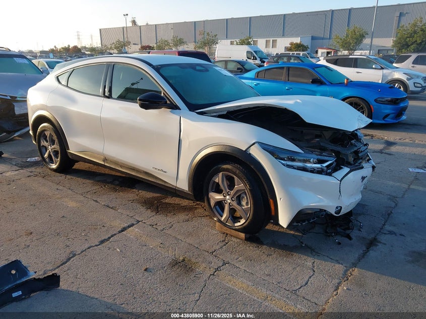 FORD MUSTANG MACH-E SELECT