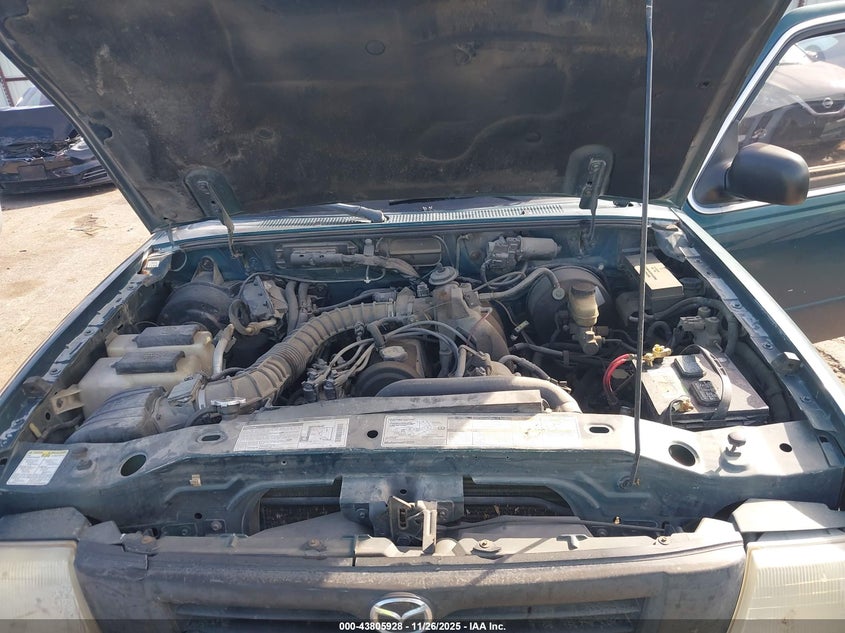 1998 Mazda B2500 Se VIN: 4F4YR16C3WTM32015 Lot: 43805928