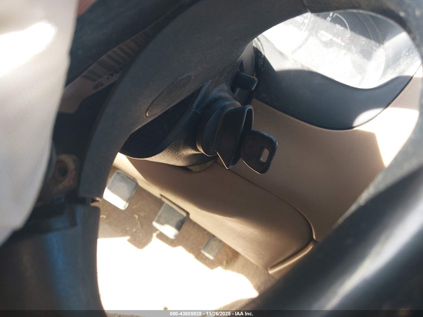 1998 Mazda B2500 Se VIN: 4F4YR16C3WTM32015 Lot: 43805928