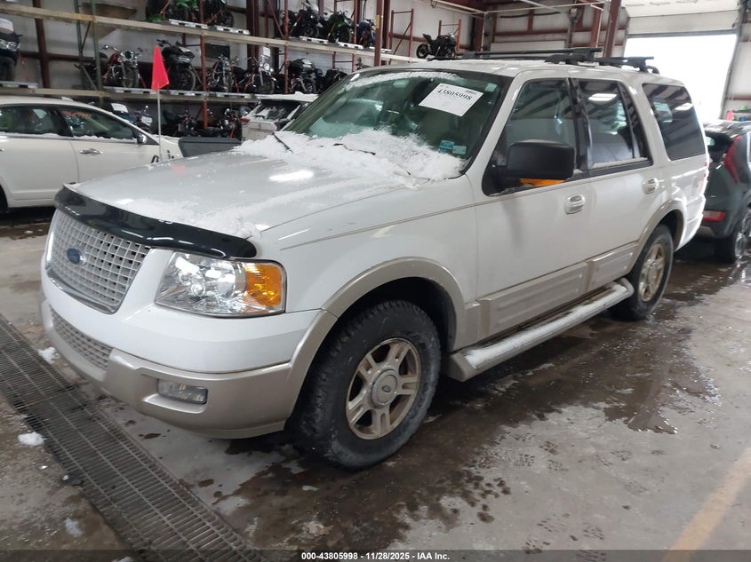 1FMFU18535LA58674 2005 FORD EXPEDITION photo no. 2