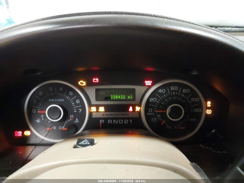 2005 Ford Expedition Eddie Bauer/King Ranch VIN: 1FMFU18535LA58674 Lot: 43805998
