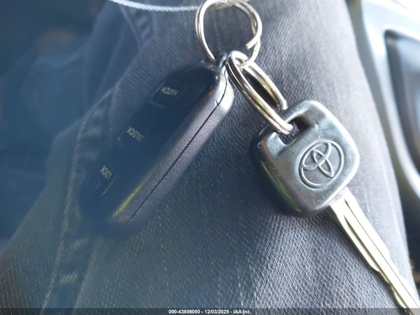 2004 Toyota Matrix Xr VIN: 2T1KR38E34C311434 Lot: 43806050