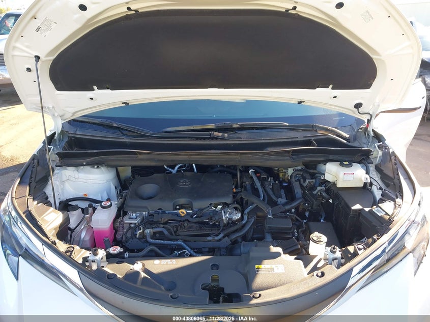 2025 Toyota Sienna Xle VIN: 5TDYRKEC8SS267880 Lot: 43806065