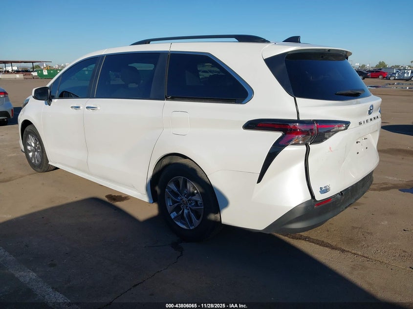 5TDYRKEC8SS267880 2025 TOYOTA SIENNA photo no. 3