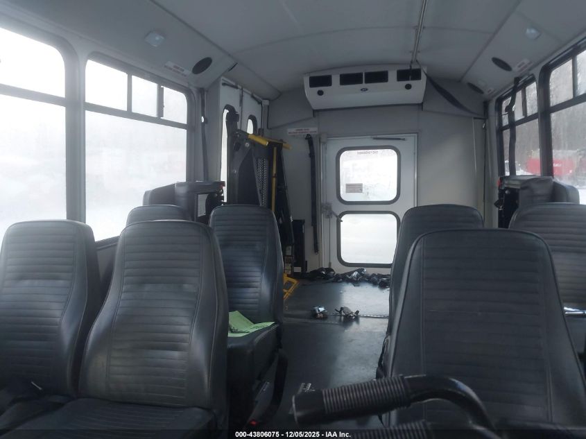 2017 Ford E-350 Cutaway VIN: 1FDEE3FS4HDC47183 Lot: 43806075