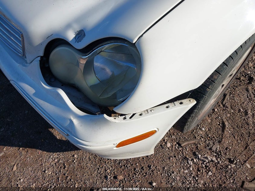 2005 Mercedes-Benz C 240 Luxury VIN: WDBRF61J95A687513 Lot: 43806135