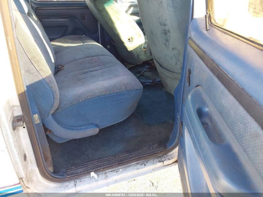 1996 Ford F350 VIN: 1FTJW35F0TEA36022 Lot: 43806151