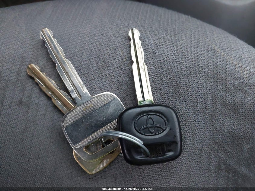 2003 Toyota Echo VIN: JTDBT123635040636 Lot: 43806201