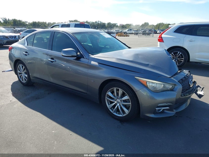 INFINITI Q50 PREMIUM