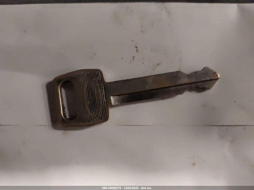 1993 Ford F350 VIN: 2FTJW36G8PCA05829 Lot: 43806375