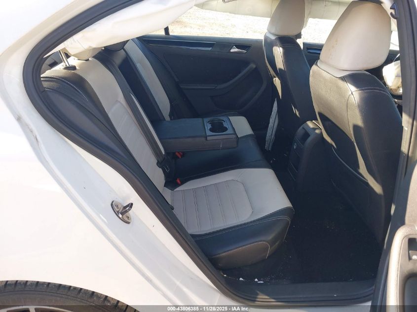 2015 Volkswagen Jetta 1.8T Sport VIN: 3VWD17AJ3FM213834 Lot: 43806385